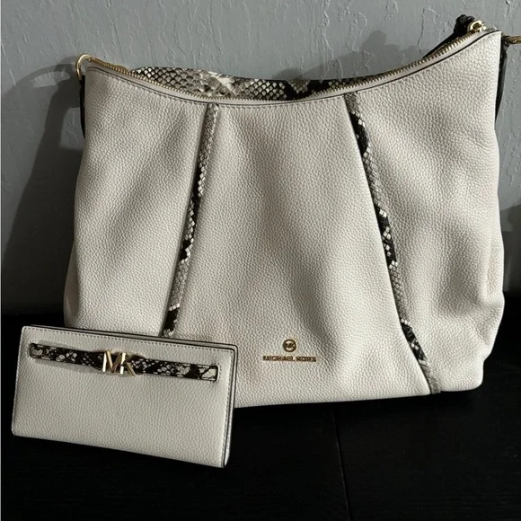 Michael Kors Bag with Snakeskin Accents and matching wallet - Picture 1 of 10